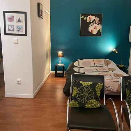 Studio N•4 En Plein Coeur De La Ville Thermal Bagnères-de-Bigorre المظهر الخارجي الصورة