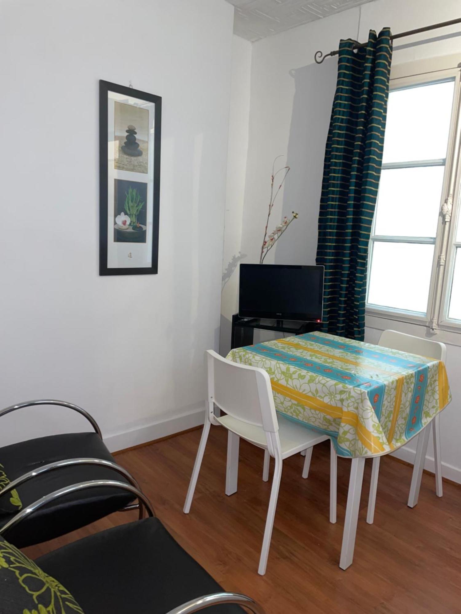 Studio N•4 En Plein Coeur De La Ville Thermal Bagnères-de-Bigorre المظهر الخارجي الصورة